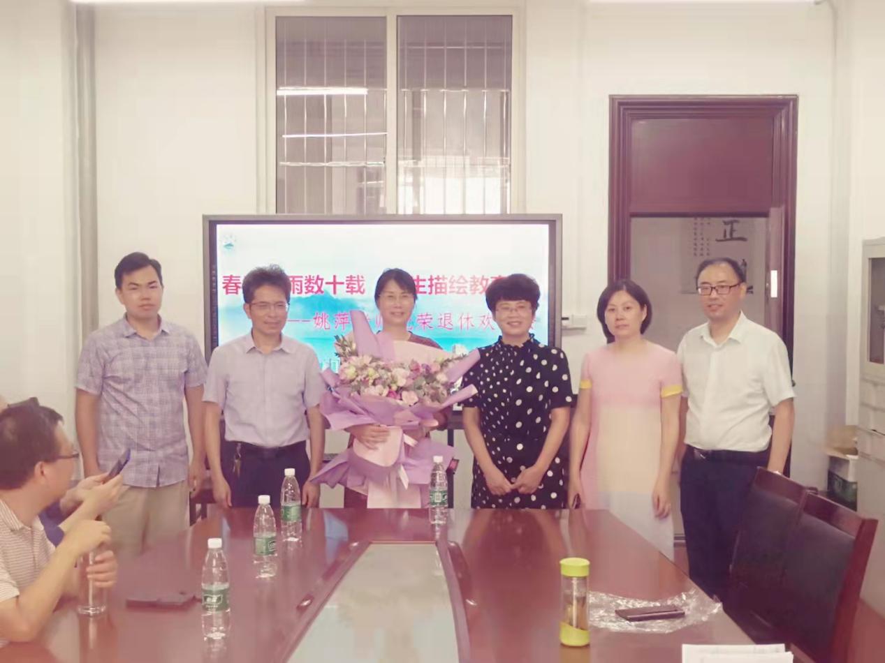 65d6cb6880c009773856ba51fef0f1a